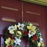 9220-99-1740_Adjustable_Wreath_Hook_useS.jpg